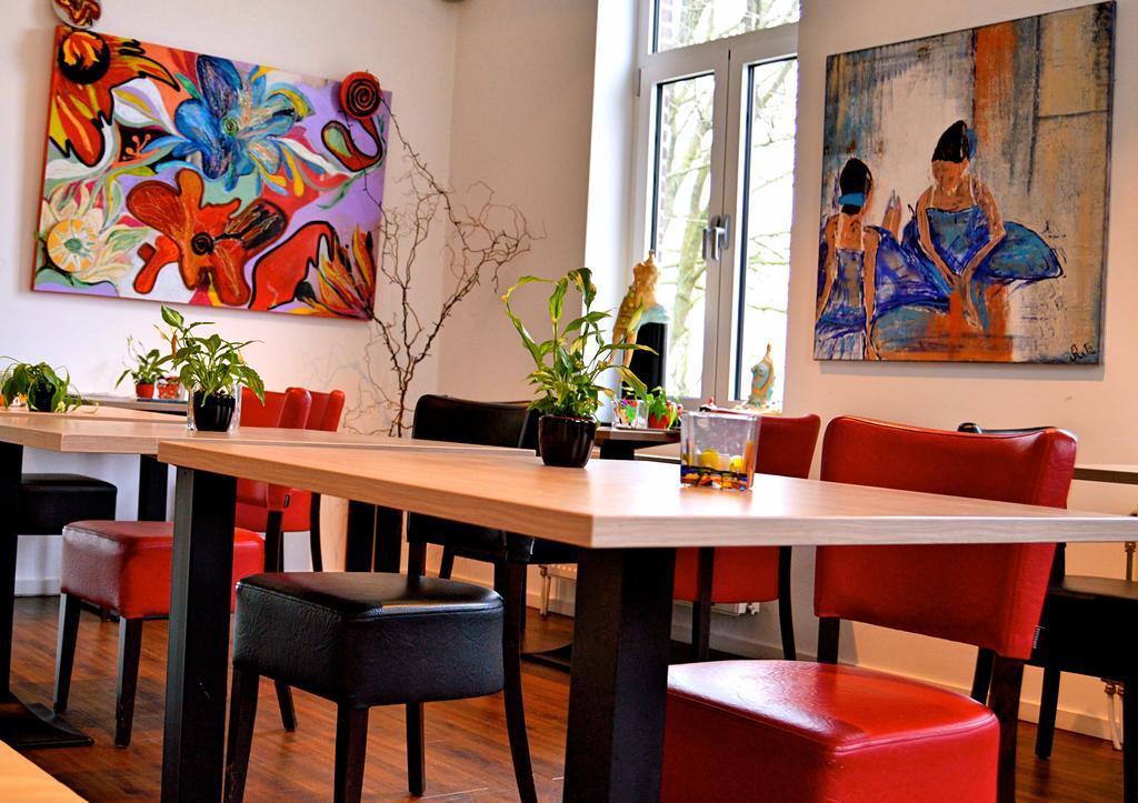 Hotel - Restaurant Uit De Kunst ไวเลิน ภายนอก รูปภาพ