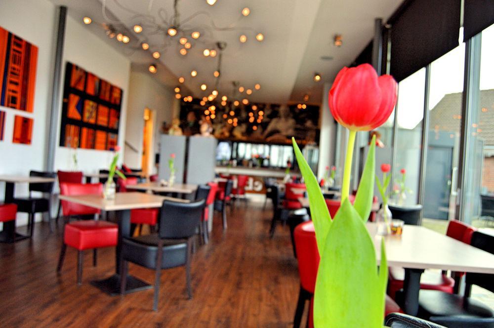 Hotel - Restaurant Uit De Kunst ไวเลิน ภายนอก รูปภาพ